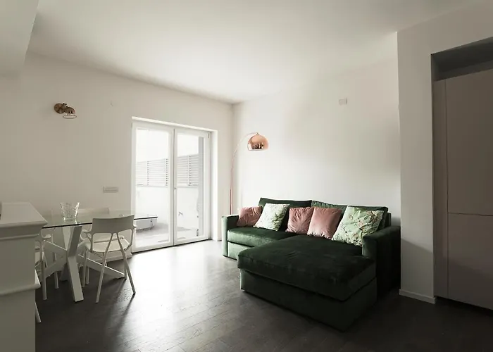 Stylish Flat With Garden