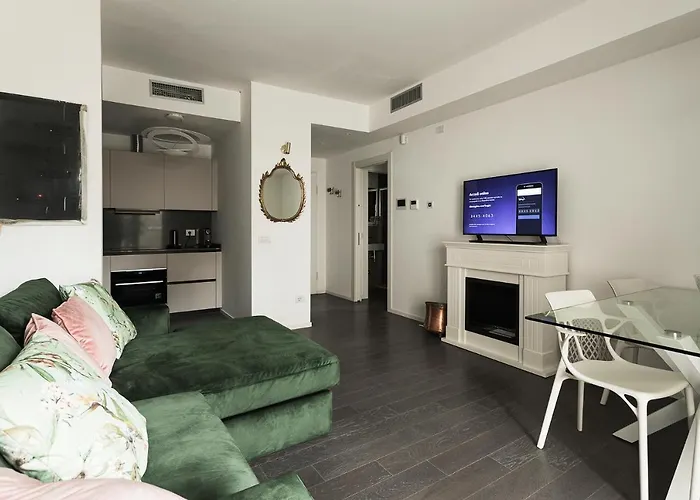 Stylish Flat With Garden
